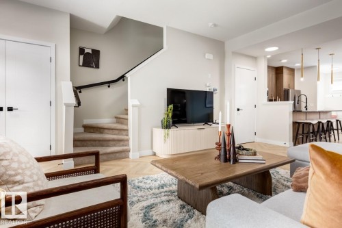 9 Cobblestone Gate, Spruce Grove, AB - Indoor Photo Showing Living Room
