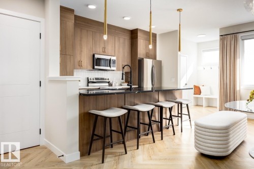 9 Cobblestone Gate, Spruce Grove, AB - Indoor Photo Showing Kitchen