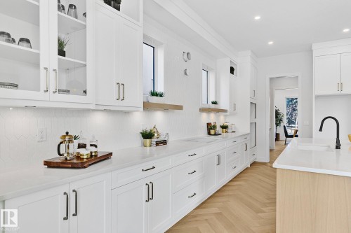 10404 70 Street, Edmonton, AB - Indoor Photo Showing Kitchen