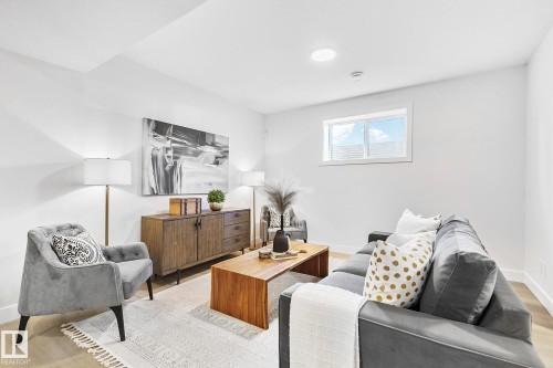 10404 70 Street, Edmonton, AB - Indoor Photo Showing Other Room