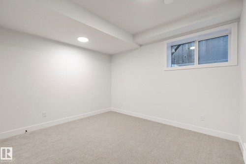 10404 70 Street, Edmonton, AB - Indoor Photo Showing Other Room
