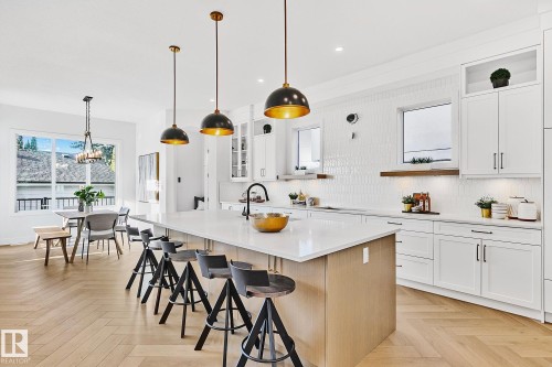 10404 70 Street, Edmonton, AB - Indoor Photo Showing Kitchen With Upgraded Kitchen