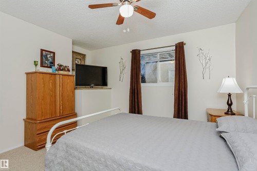 10105 105 Street, Morinville, AB - Indoor Photo Showing Bedroom