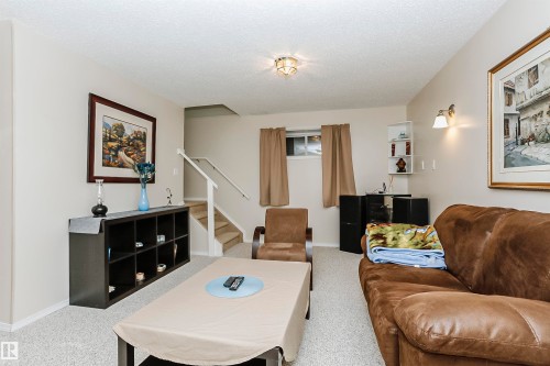 10105 105 Street, Morinville, AB - Indoor Photo Showing Living Room