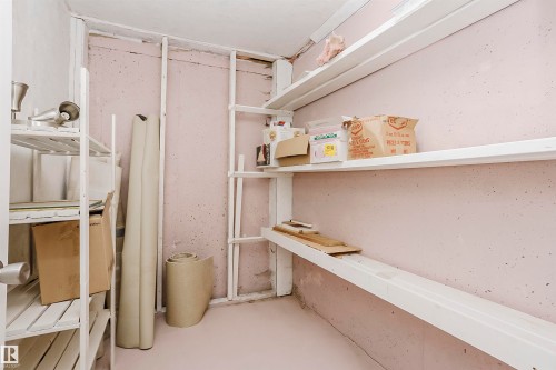 10105 105 Street, Morinville, AB - Indoor With Storage
