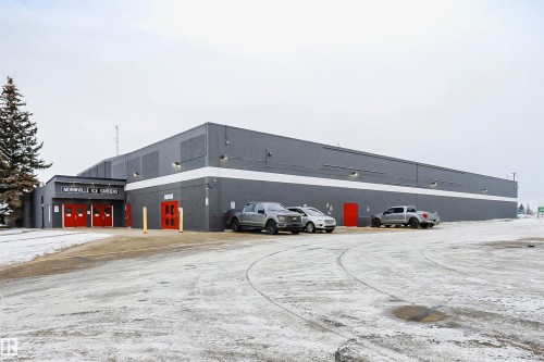 10105 105 Street, Morinville, AB - Outdoor