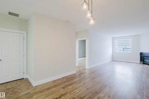 506 9919 105 Street, Edmonton, AB - Indoor