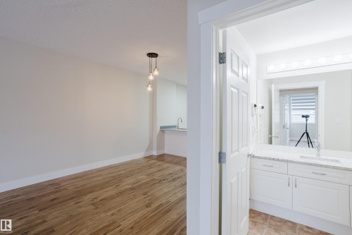 506 9919 105 Street, Edmonton, AB - Indoor Photo Showing Other Room