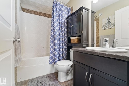 1711 56 Street Sw, Edmonton, AB - Indoor Photo Showing Bathroom