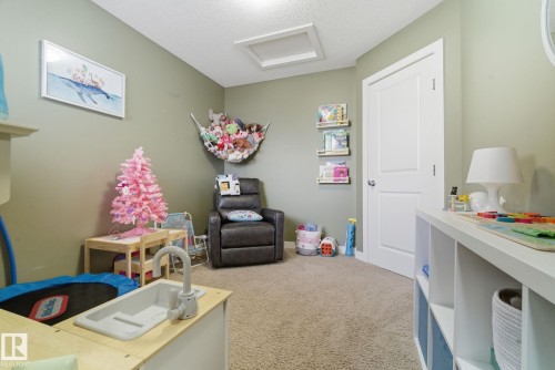 1711 56 Street Sw, Edmonton, AB - Indoor