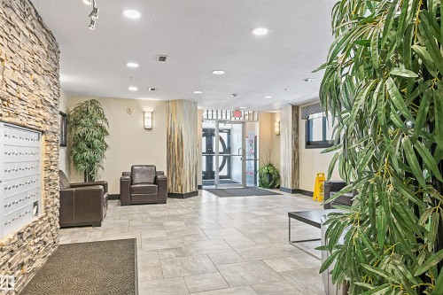 201 9707 106 Street, Edmonton, AB - Indoor