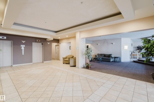 407 9919 105 Street, Edmonton, AB - Indoor Photo Showing Other Room