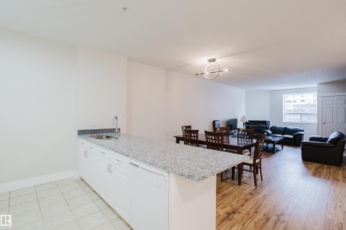407 9919 105 Street, Edmonton, AB - Indoor Photo Showing Kitchen