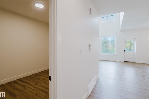 21112 26 Avenue, Edmonton, AB - Indoor Photo Showing Other Room