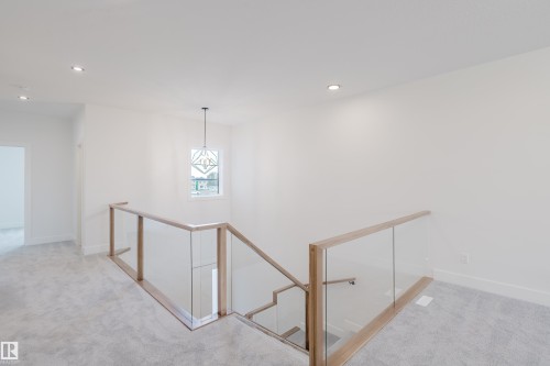 21112 26 Avenue, Edmonton, AB - Indoor Photo Showing Other Room