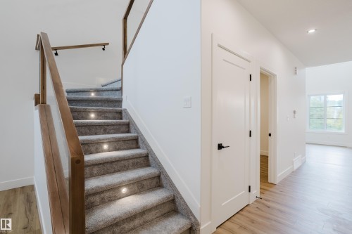 21112 26 Avenue, Edmonton, AB - Indoor Photo Showing Other Room