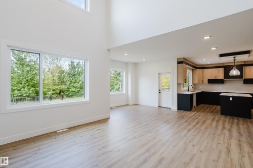 2512 213 Street, Edmonton, AB - Indoor Photo Showing Kitchen