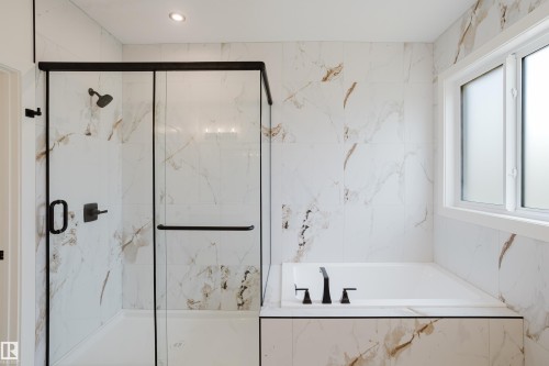 2512 213 Street, Edmonton, AB - Indoor Photo Showing Bathroom