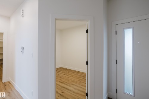 2512 213 Street, Edmonton, AB - Indoor Photo Showing Other Room