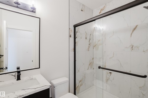 2512 213 Street, Edmonton, AB - Indoor Photo Showing Bathroom