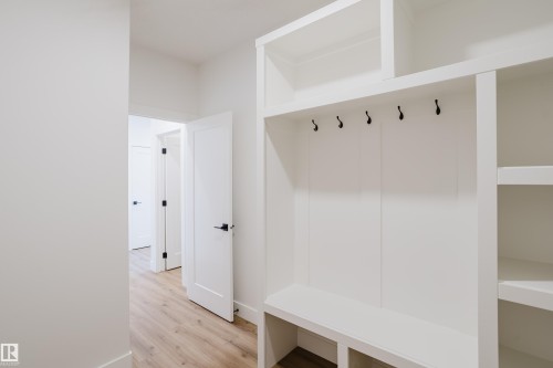 2512 213 Street, Edmonton, AB - Indoor