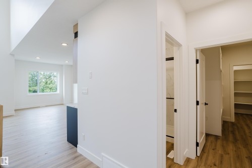 2512 213 Street, Edmonton, AB - Indoor Photo Showing Other Room