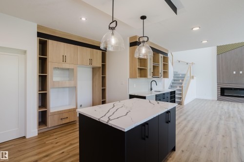 2512 213 Street, Edmonton, AB - Indoor Photo Showing Kitchen