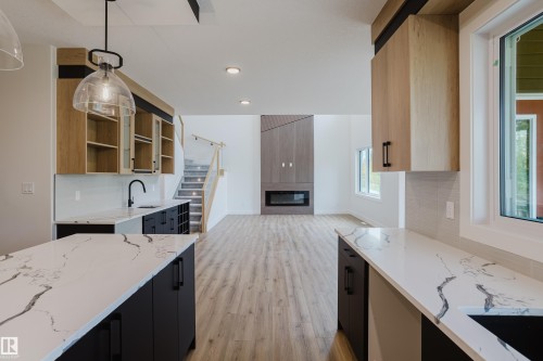 2512 213 Street, Edmonton, AB - Indoor Photo Showing Kitchen
