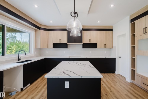 2512 213 Street, Edmonton, AB - Indoor Photo Showing Kitchen