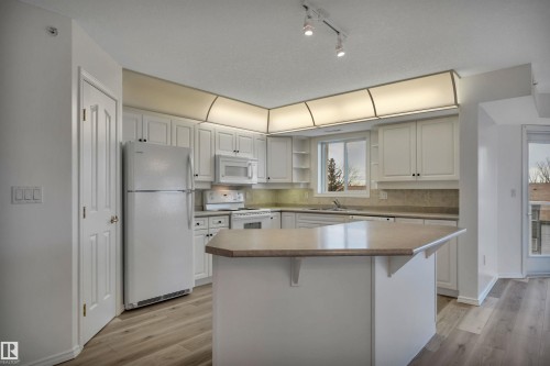 419 6703 172 Street, Edmonton, AB - Indoor Photo Showing Kitchen