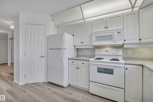 419 6703 172 Street, Edmonton, AB - Indoor Photo Showing Kitchen