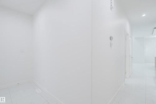 942 18 Avenue, Edmonton, AB - 