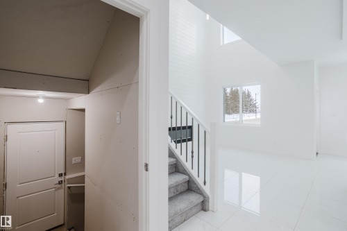 942 18 Avenue, Edmonton, AB - Indoor Photo Showing Other Room