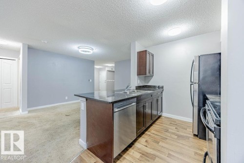 219 530 Watt Boulevard, Edmonton, AB - Indoor Photo Showing Kitchen