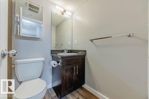 219 530 Watt Boulevard, Edmonton, AB - Indoor Photo Showing Bathroom