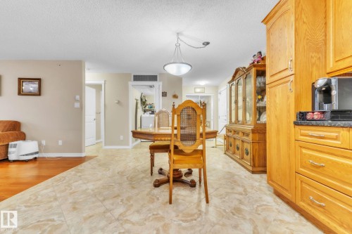 407 17407 99 Avenue, Edmonton, AB - Indoor