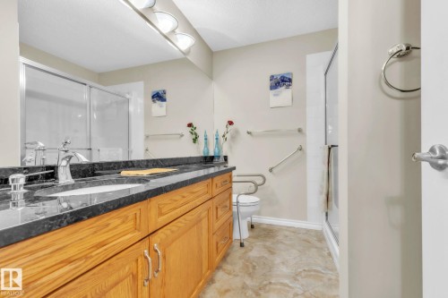 407 17407 99 Avenue, Edmonton, AB - Indoor Photo Showing Bathroom