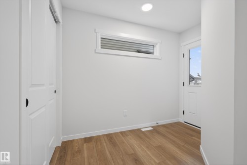 93 Rosewood Way, St. Albert, AB - Indoor Photo Showing Other Room