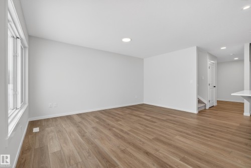 93 Rosewood Way, St. Albert, AB - Indoor Photo Showing Other Room