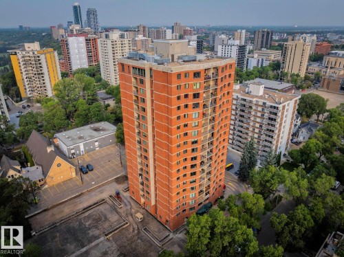 1702 9916 113 Street, Edmonton, AB - Outdoor