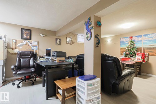 4032 77 Street, Edmonton, AB - Indoor Photo Showing Office