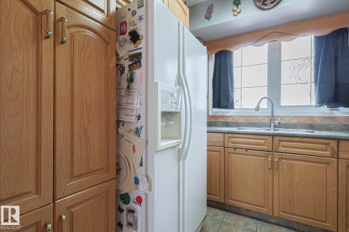 4032 77 Street, Edmonton, AB - Indoor Photo Showing Kitchen With Double Sink