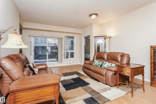 14 7510 89 Street, Edmonton, AB - Indoor Photo Showing Living Room