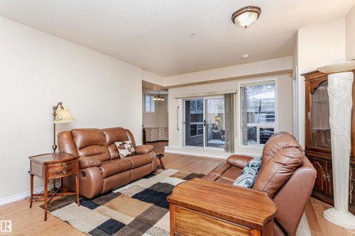 14 7510 89 Street, Edmonton, AB - Indoor Photo Showing Living Room