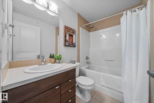 406 9523 160 Avenue, Edmonton, AB - Indoor Photo Showing Bathroom