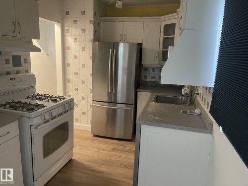 12202 105 Street, Edmonton, AB - Indoor Photo Showing Kitchen