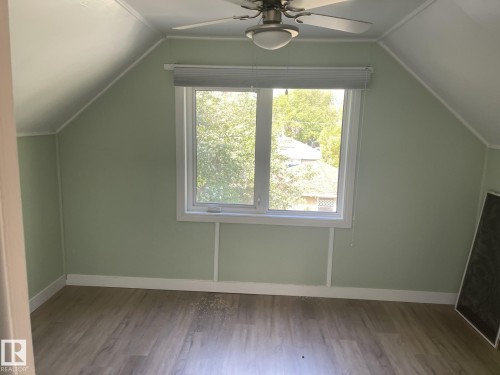 12202 105 Street, Edmonton, AB - Indoor Photo Showing Other Room