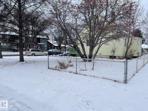 12202 105 Street, Edmonton, AB - Outdoor