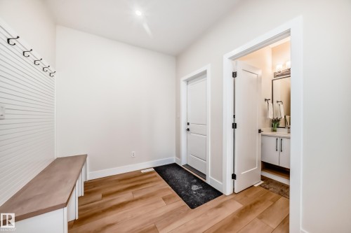 520 Bluff Lane, Leduc, AB - Indoor Photo Showing Other Room