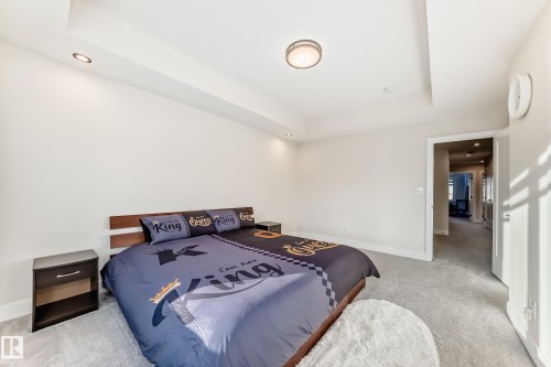 520 Bluff Lane, Leduc, AB - Indoor Photo Showing Bedroom
